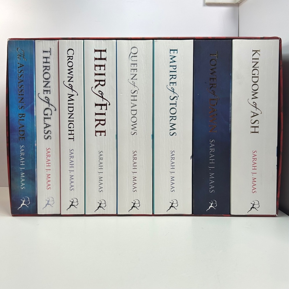 Throne of Glass UK Box Set by Sarah J. Maas
